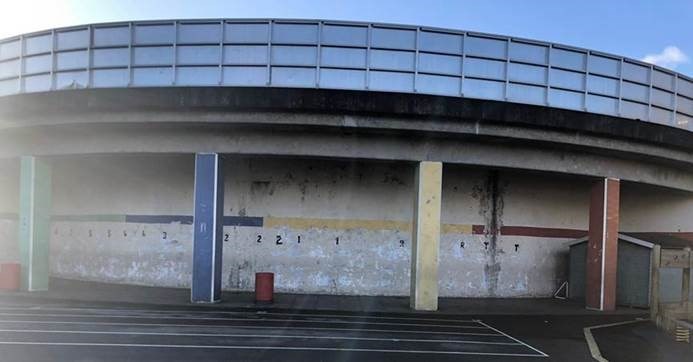 Robert Holmes Sponsors West Wimbledon Primary School Overpass Campaign